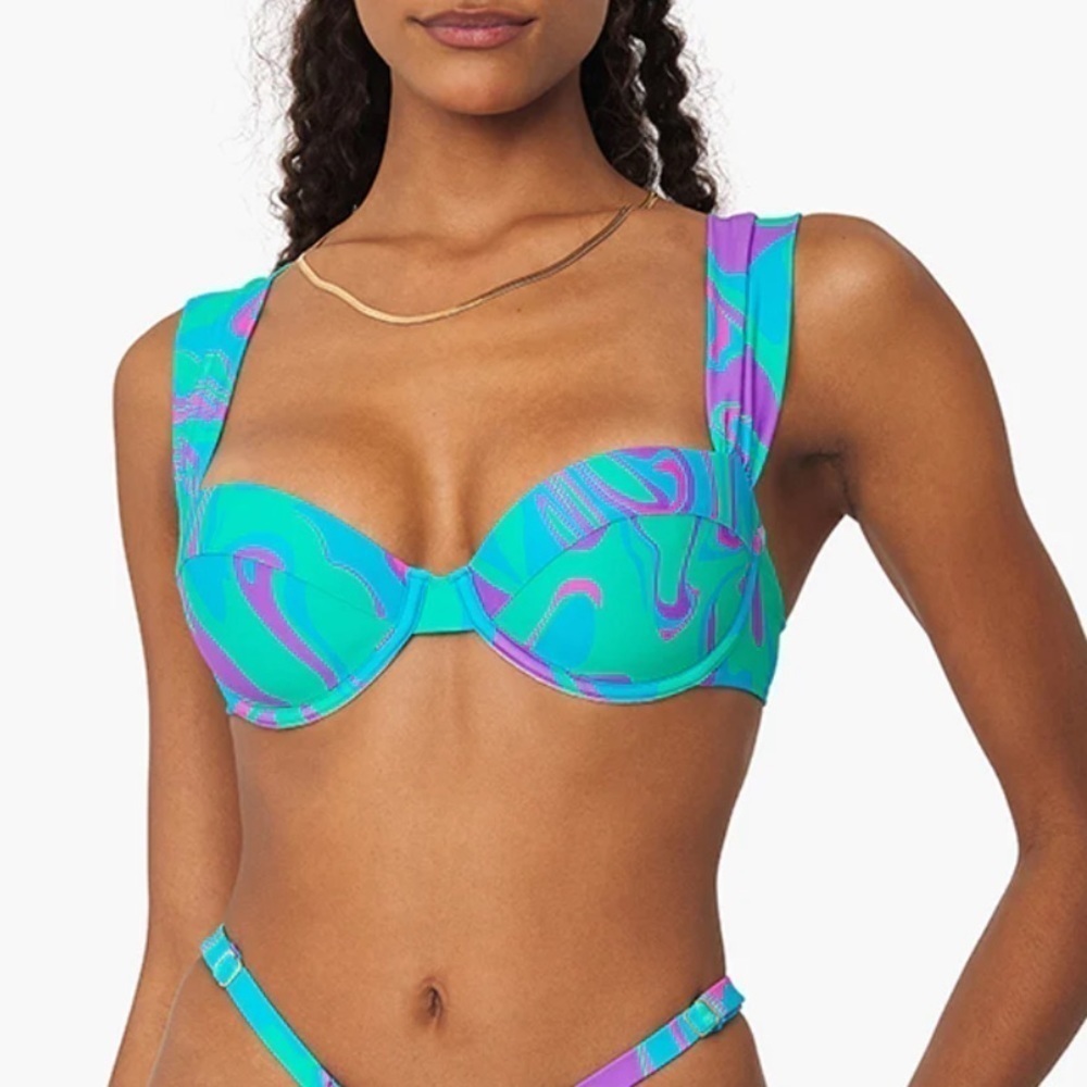NWT WeWoreWhat Claudia Bikini Top in Paradise Marble Print
